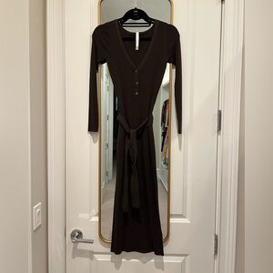Aritzia - Babaton - Henley Sweater Dress